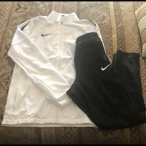 NWT Men’s Nike track suit